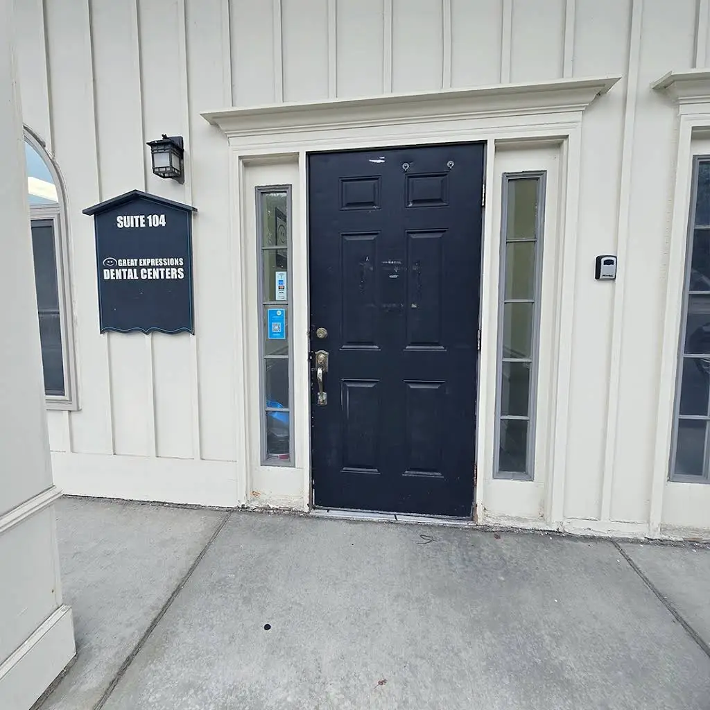 Great Expressions Dental Centers - Livonia North