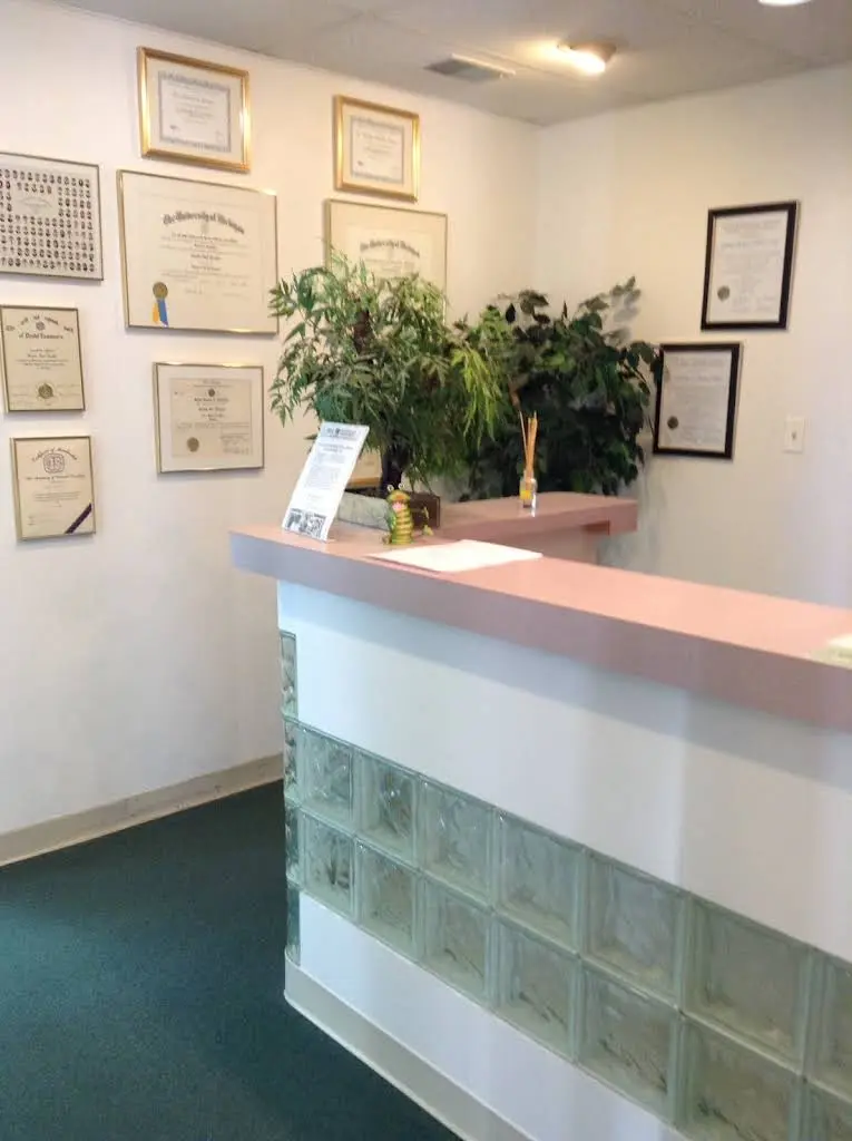 Michigan Denture and Implant Center