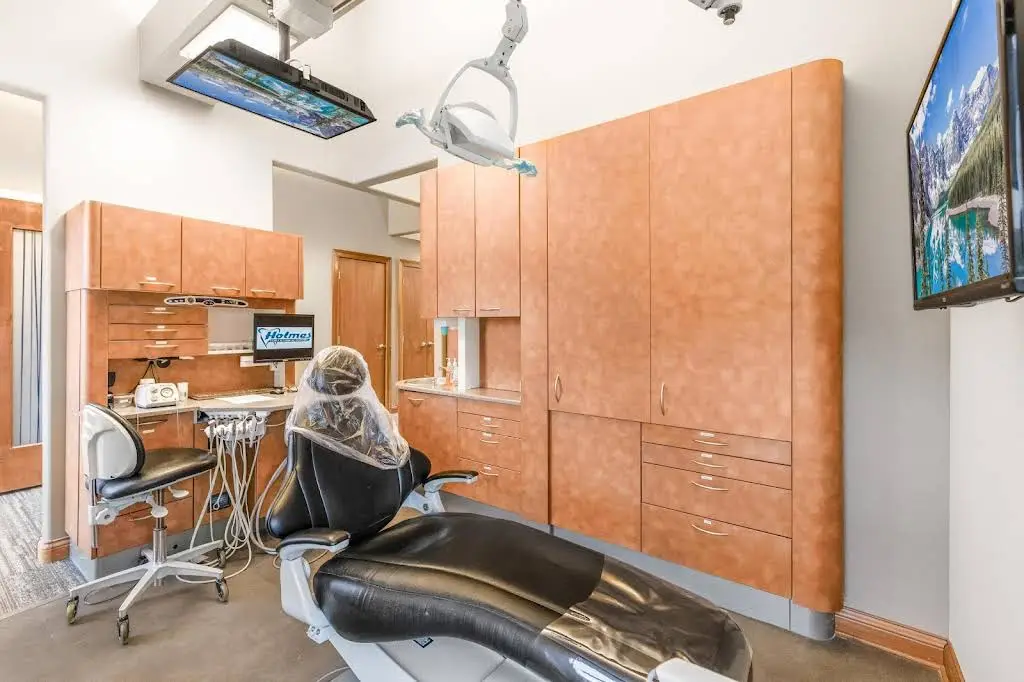 Holmes Family & Cosmetic Dentistry