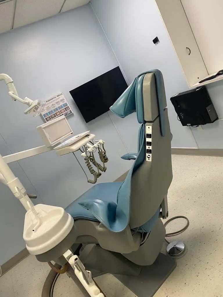 Michigan Denture Center: Vernier Lawrence J DDS