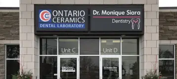Dr. Monique Siara