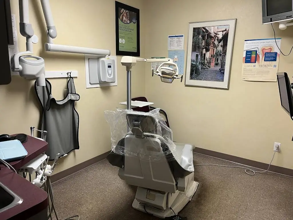 Great Expressions Dental Centers - Westland