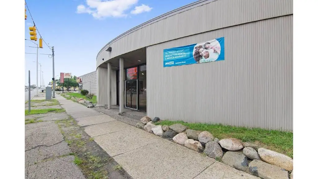Gentle Dental at Gratiot Avenue