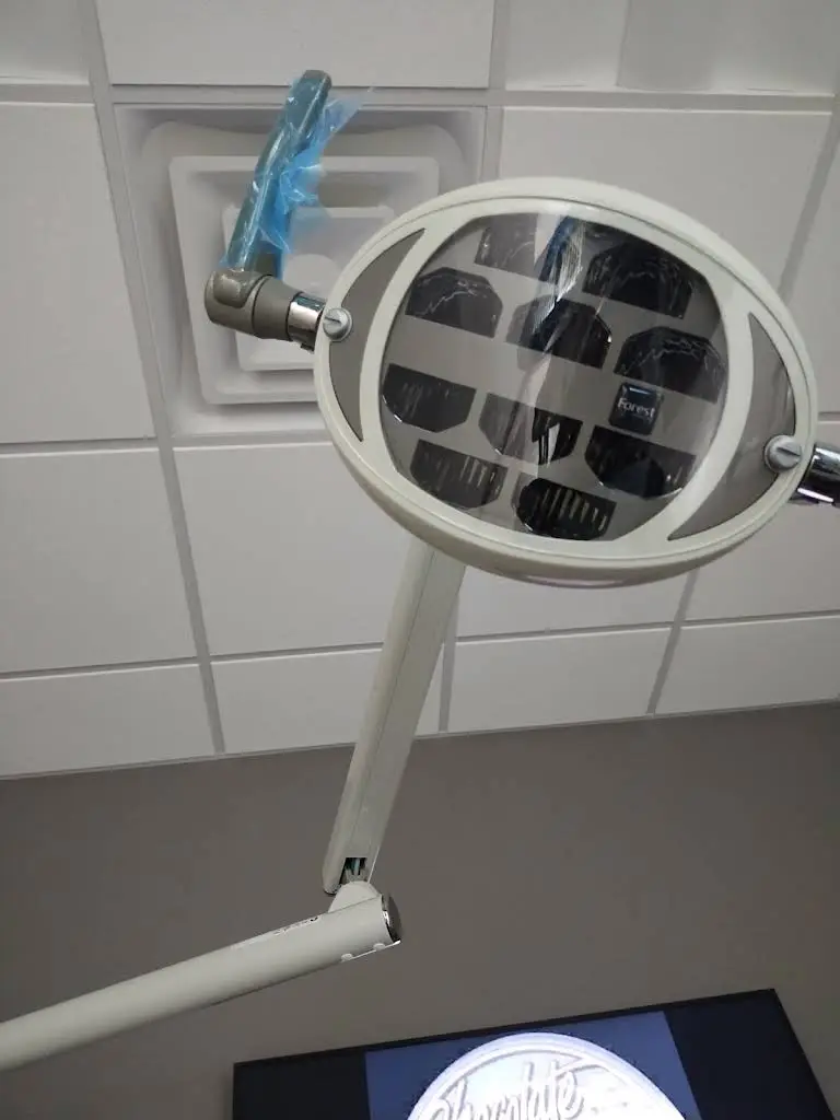 Diamond Smiles Dentistry