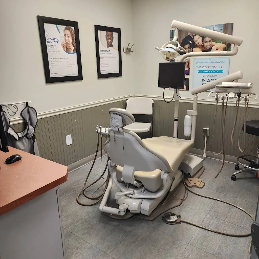 Great Expressions Dental Centers - Wayne