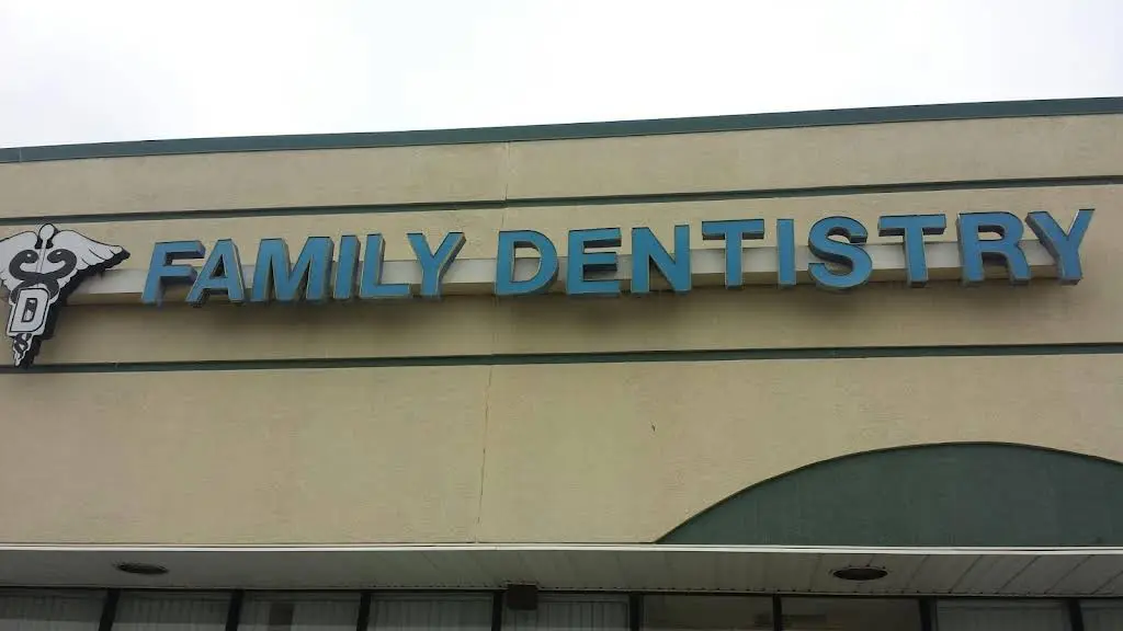 Family Dentistry & Assoc. of Belleville: Dr. Kenneth L. Williams