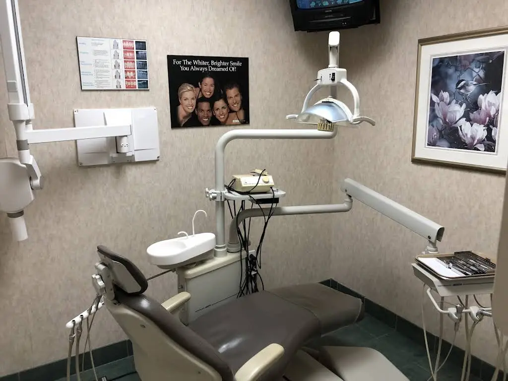 Dr Joyce Lui Dental