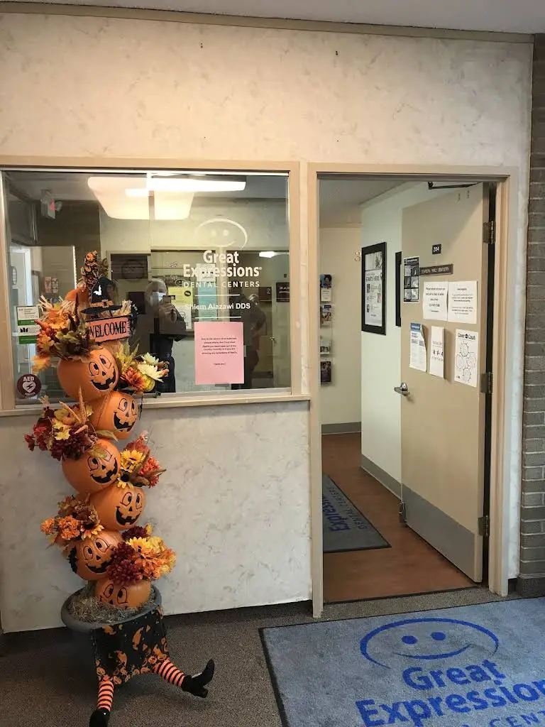 Great Expressions Dental Centers - Dearborn Family