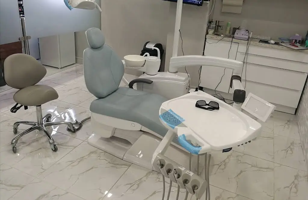 Universal Ave Dental Clinic