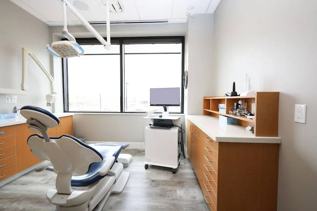 South Kitchener Dentistry - Dr. J. Nandola & Dr. A. Tsandelis