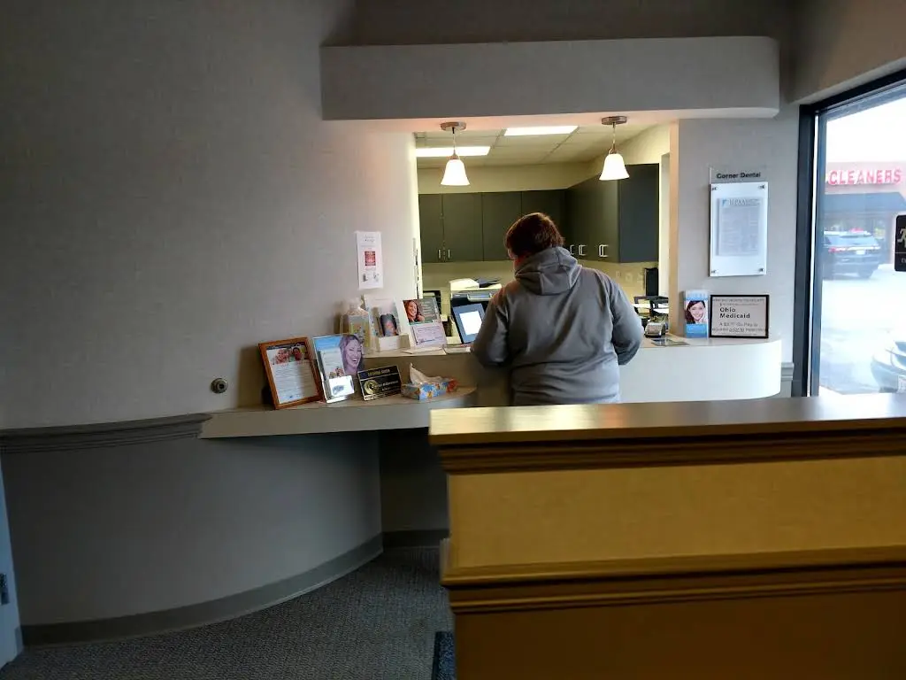 Corner Dental