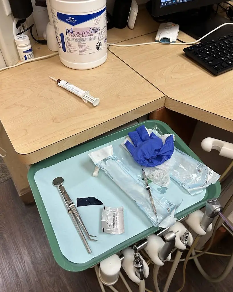 Corner Dental