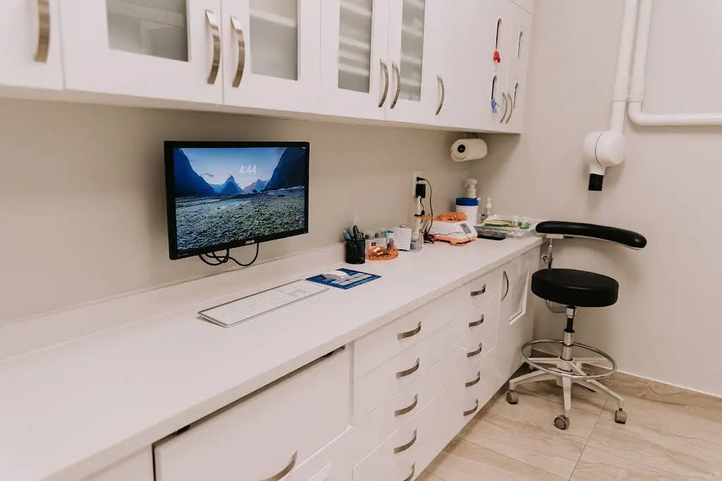 Country Park Dental - Professional dental clinic exterior with modern facilities
