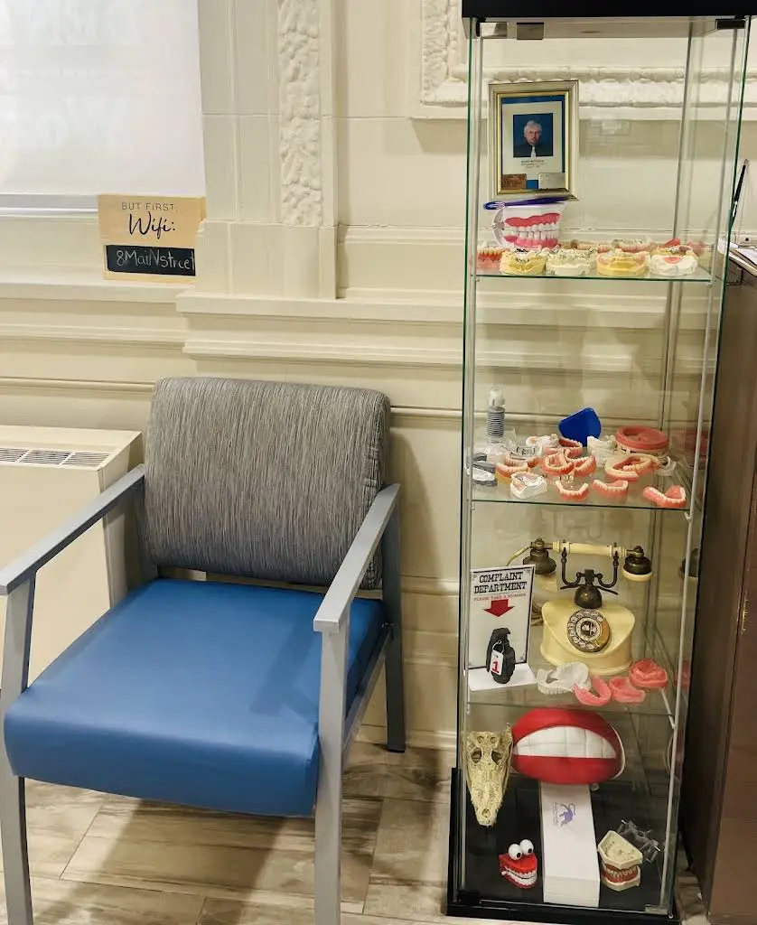 Main Denture Clinic