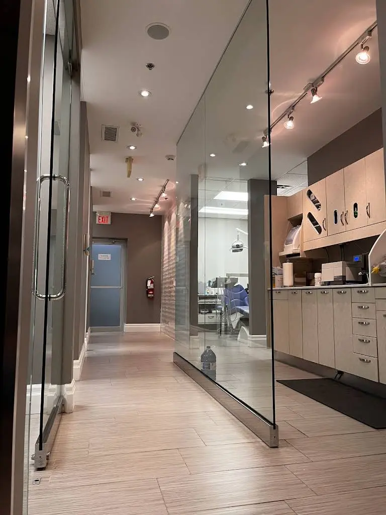 Dr. Kwong Lo Dental Office