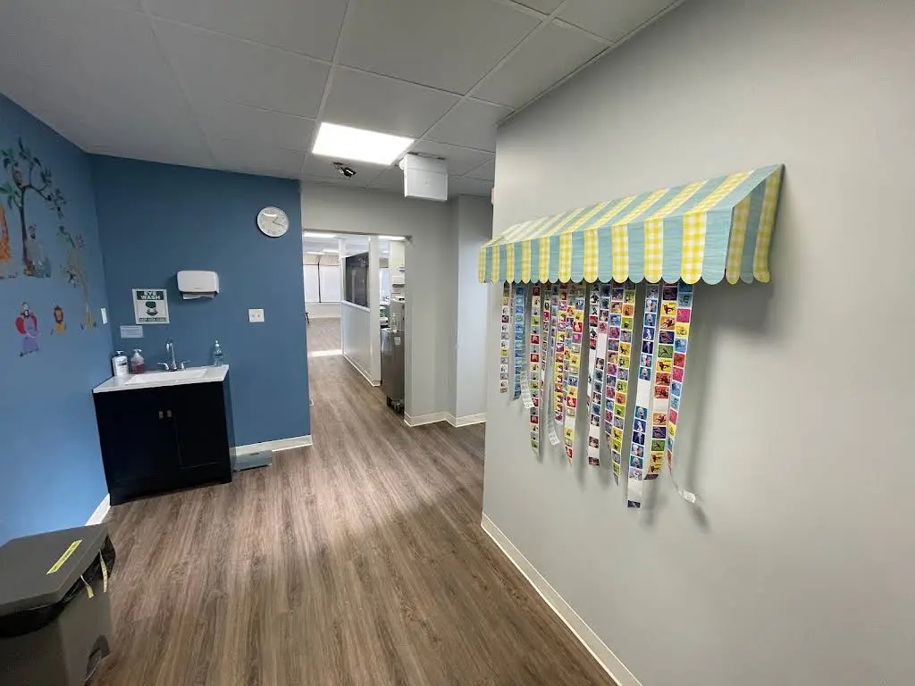 Hamilton Pediatric Dental Care - Professional dental clinic exterior with modern facilities