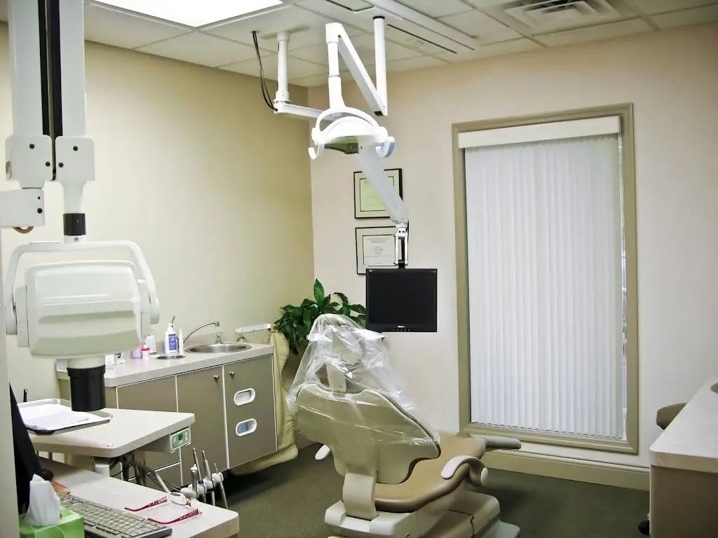 University Ave Dental