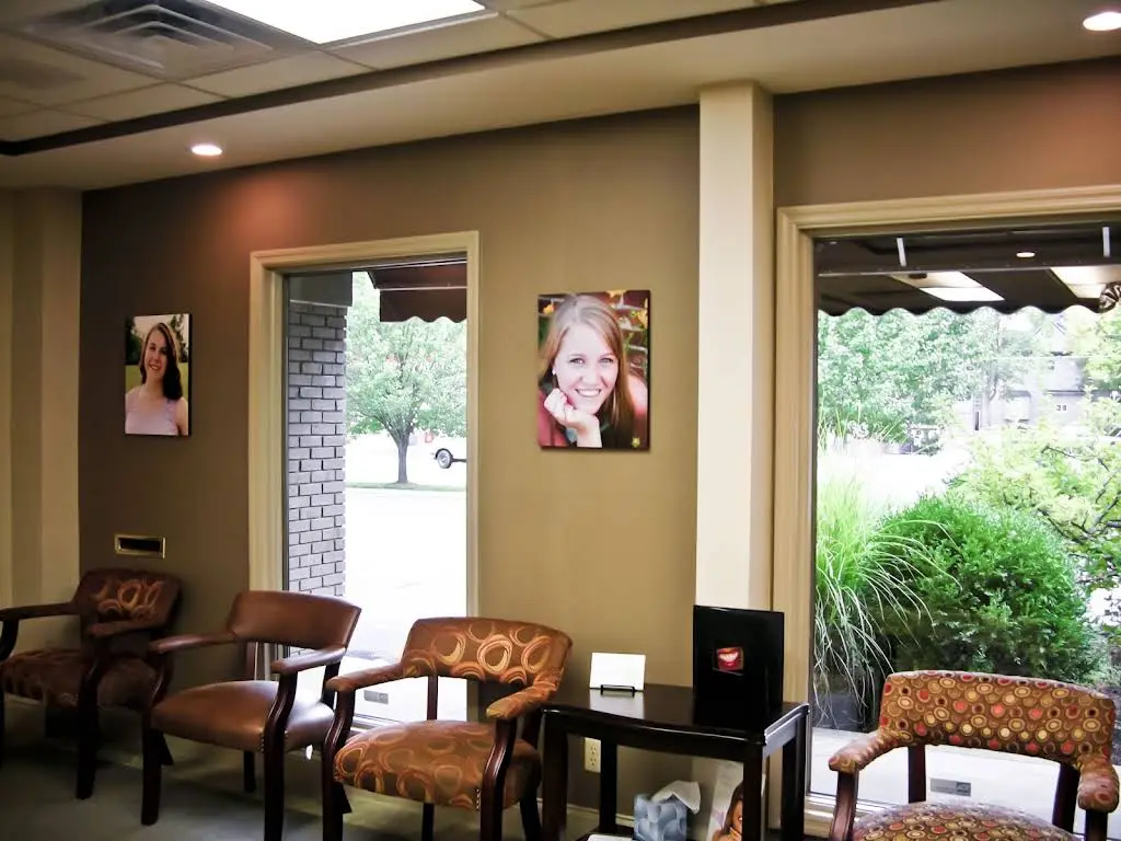 University Ave Dental