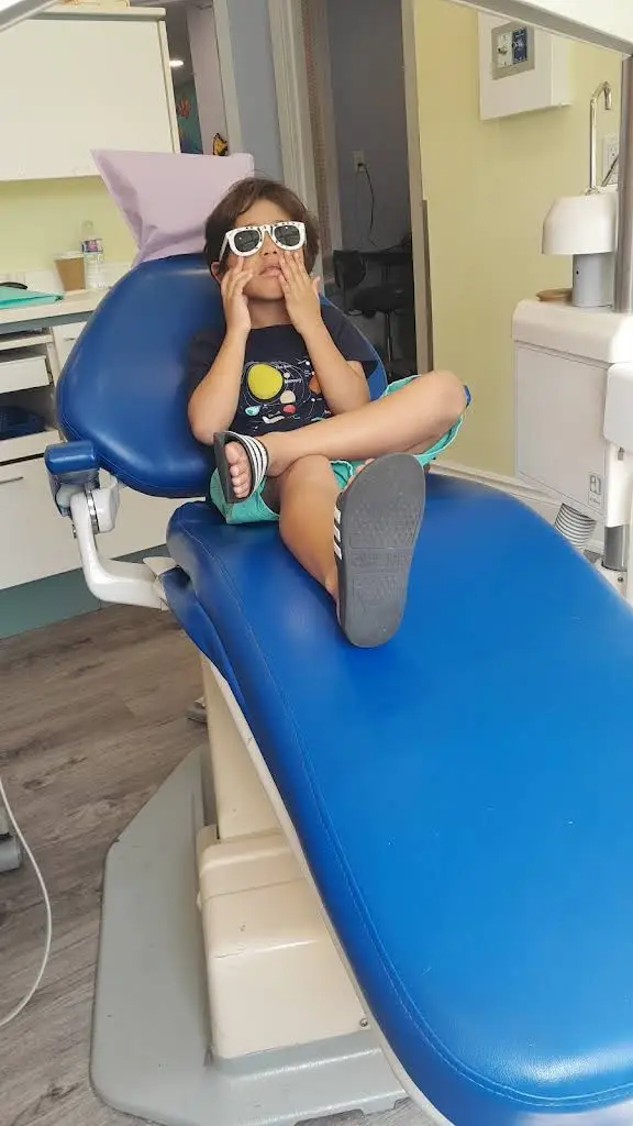 Apple Tree Dental For Kids, Stoney Creek