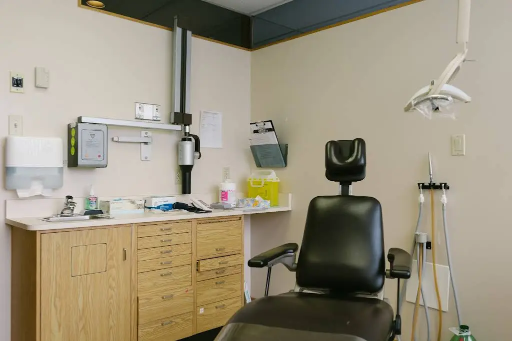Blueridge OMS - Professional dental clinic exterior with modern facilities