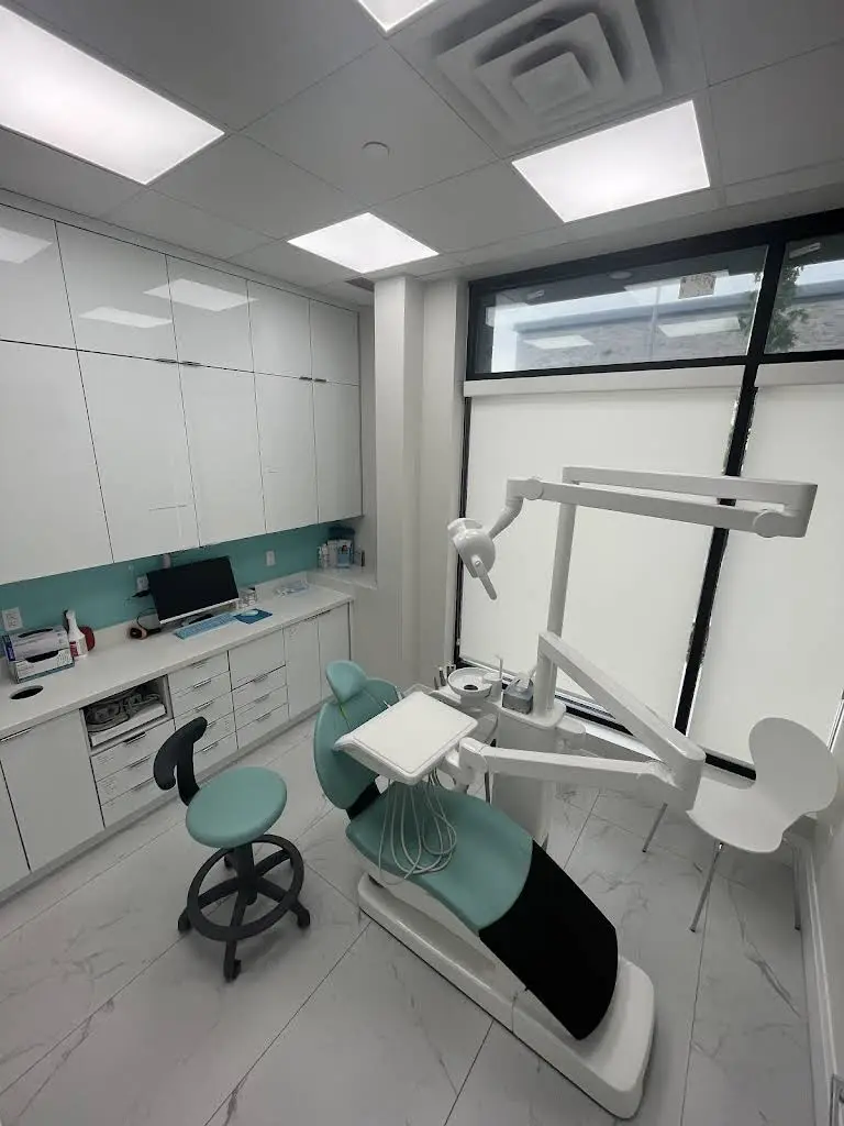 Louvre Dental Centre