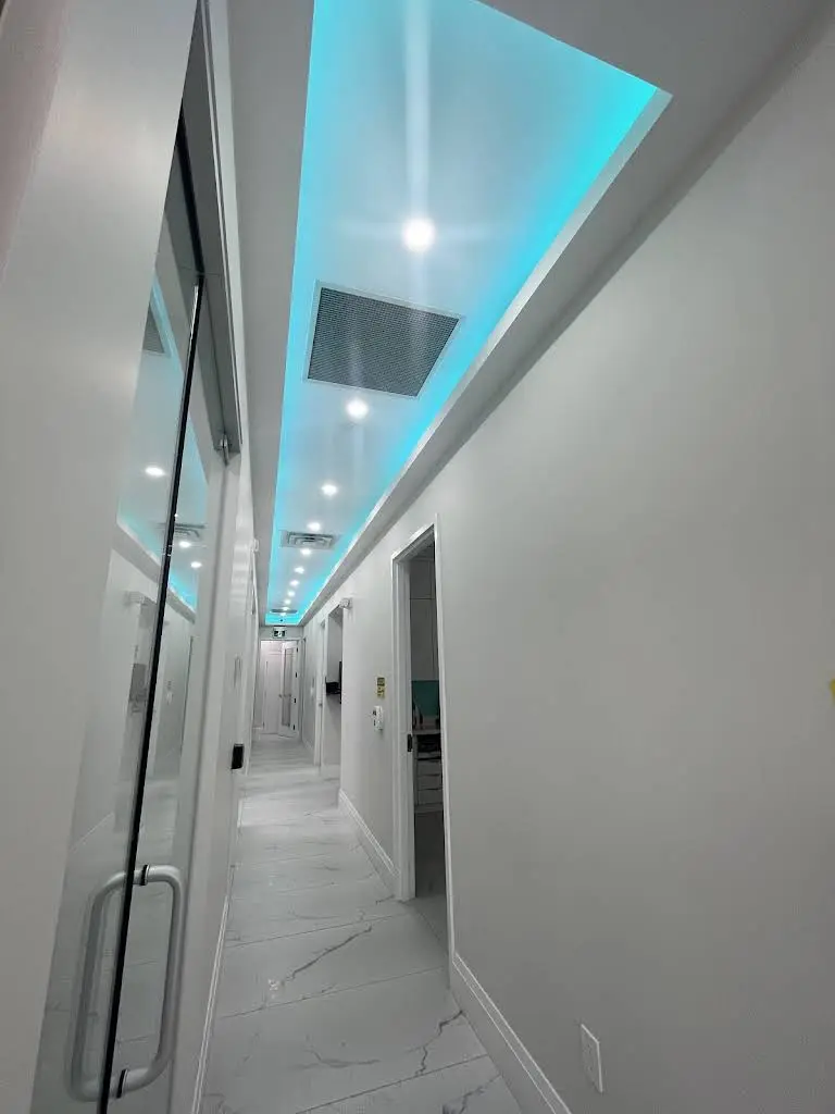 Louvre Dental Centre