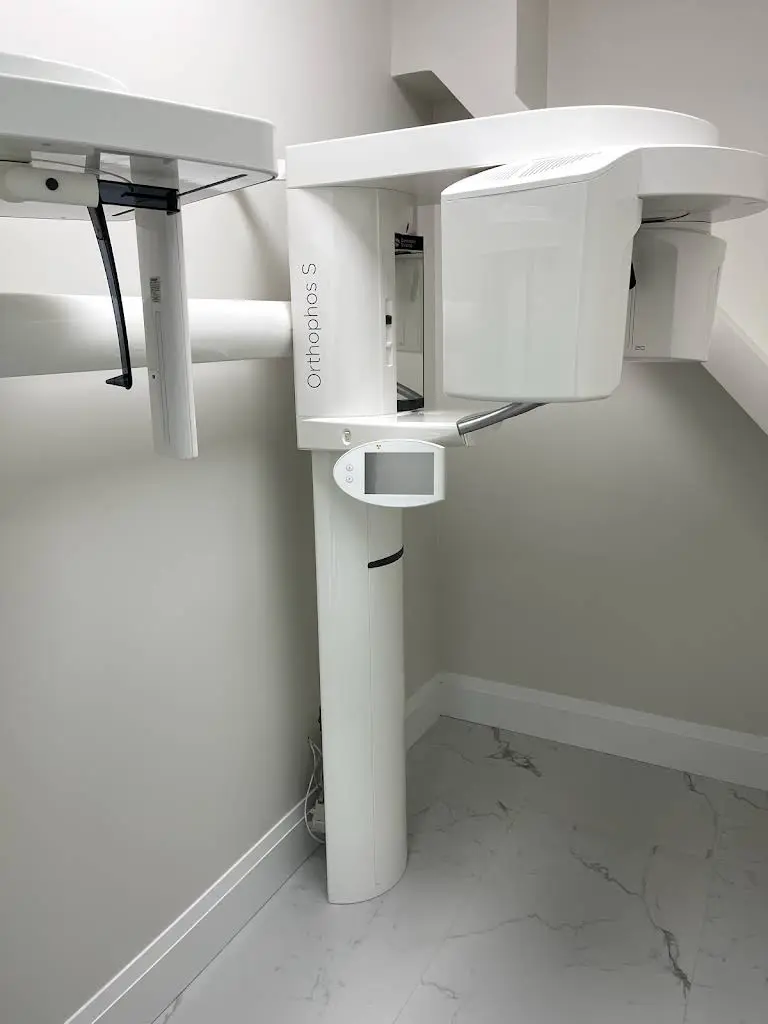Louvre Dental Centre