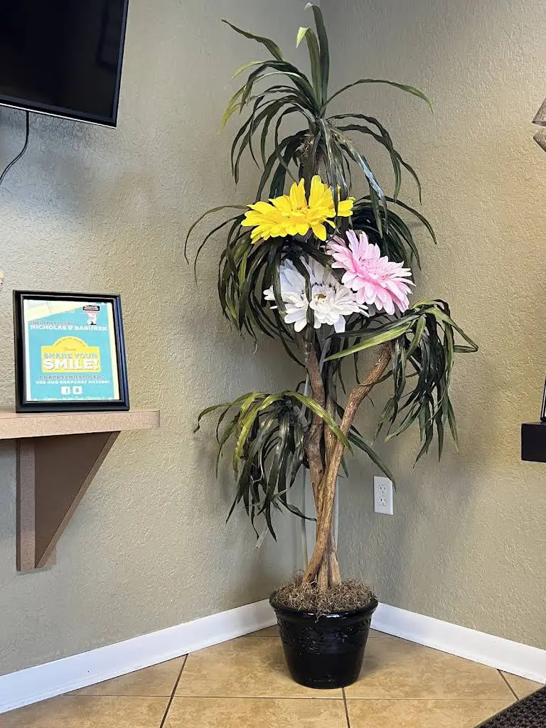 Howard, Nicholas, Baburek, DDS