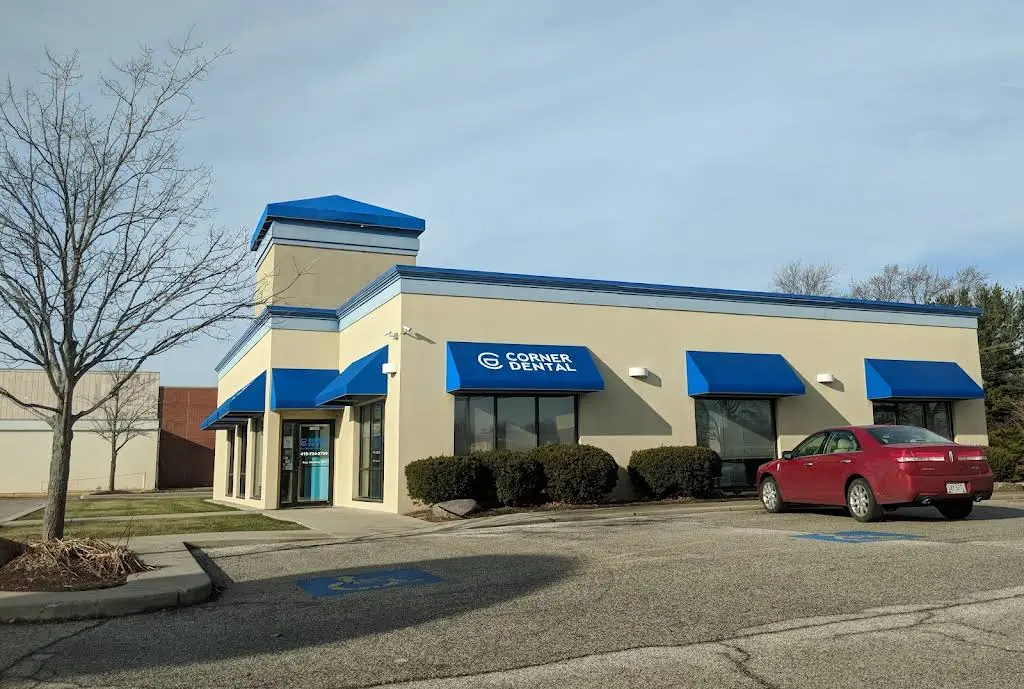 Corner Dental