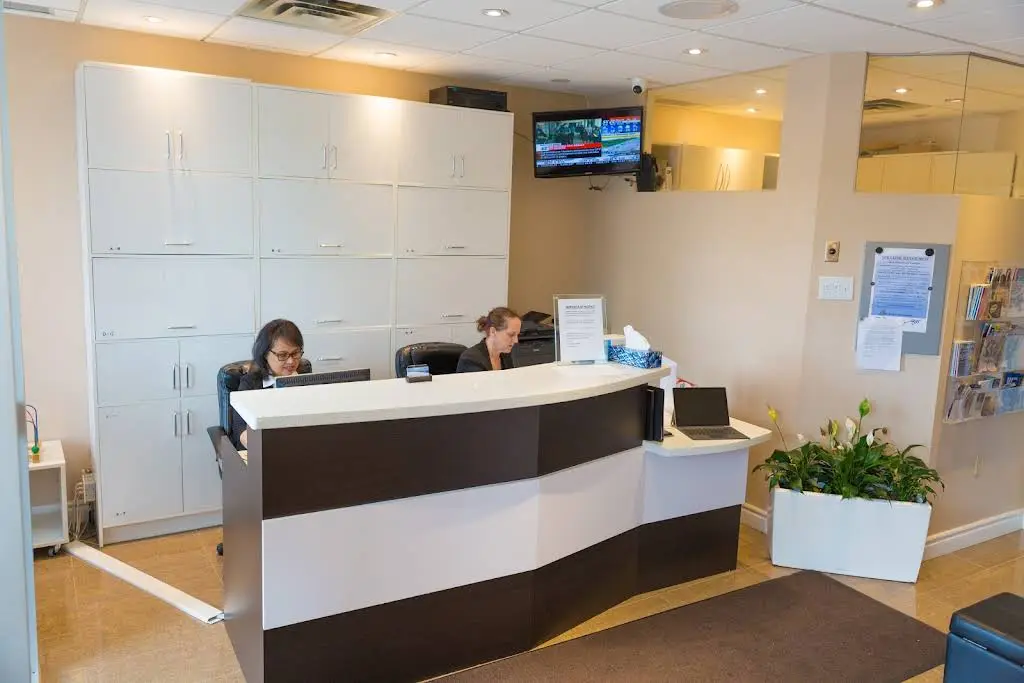 Smileton Dental