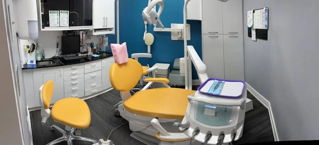 Smileton Dental