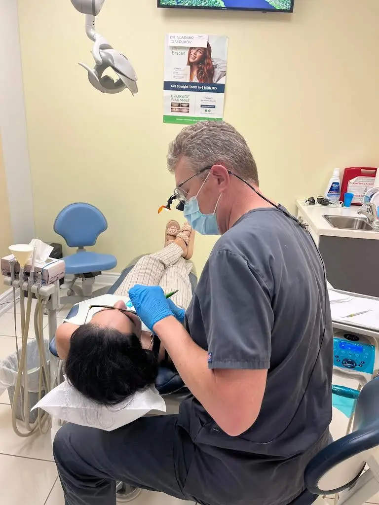 Apolonia Dental