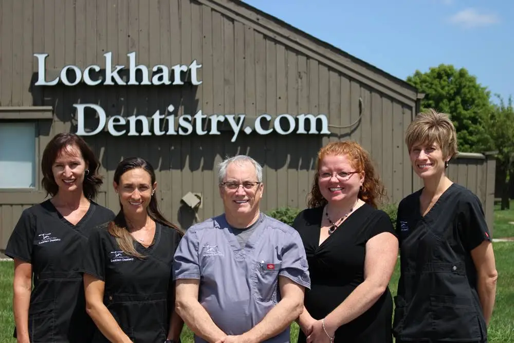 Lockhart Dentistry: Bruce Lockhart, DDS