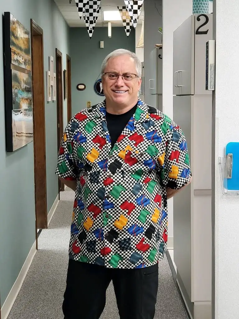 Lockhart Dentistry: Bruce Lockhart, DDS