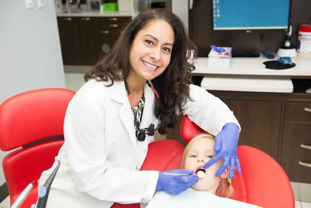 Uptown Dentistry at Lake
