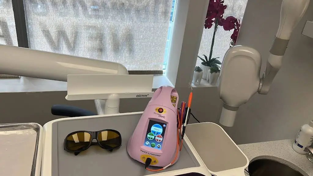 Holland Street Dental