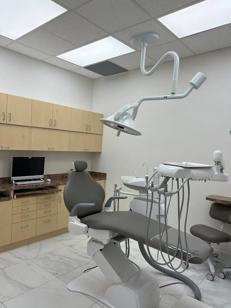 Maple Vaughan Dental