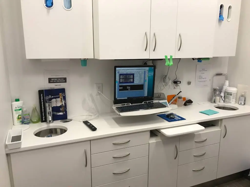 Vibrant Square Dental