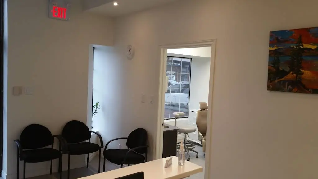 Happy Smile Denture Clinic