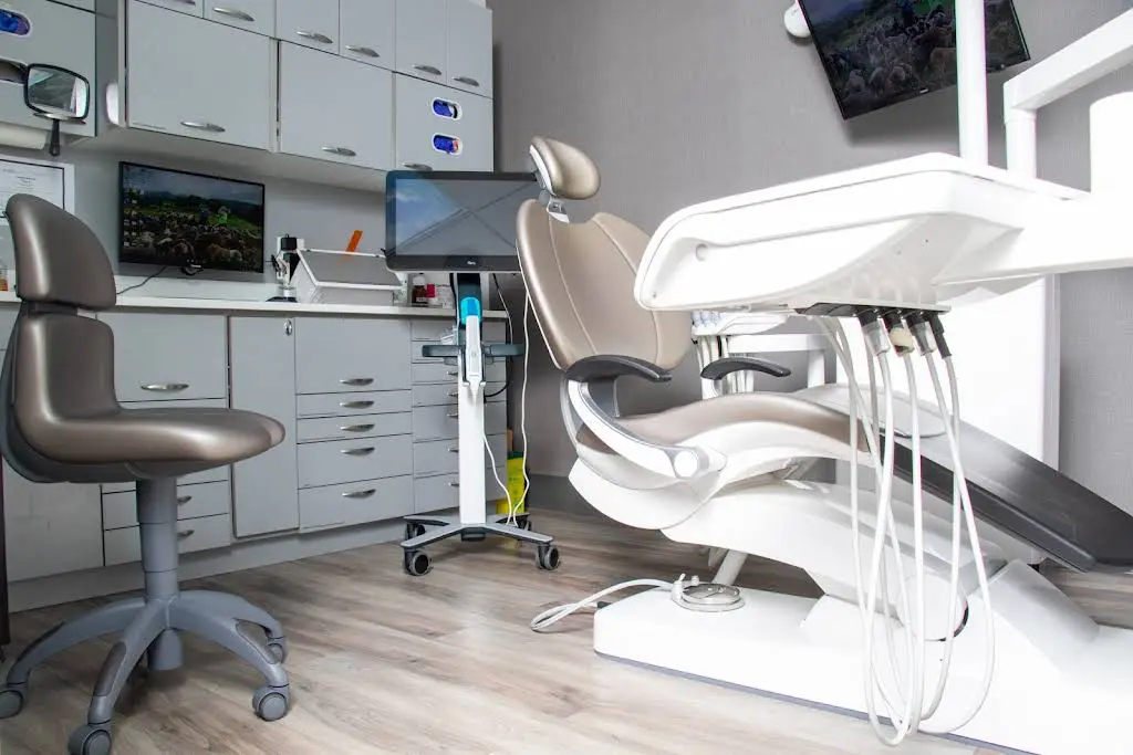 905 Dental