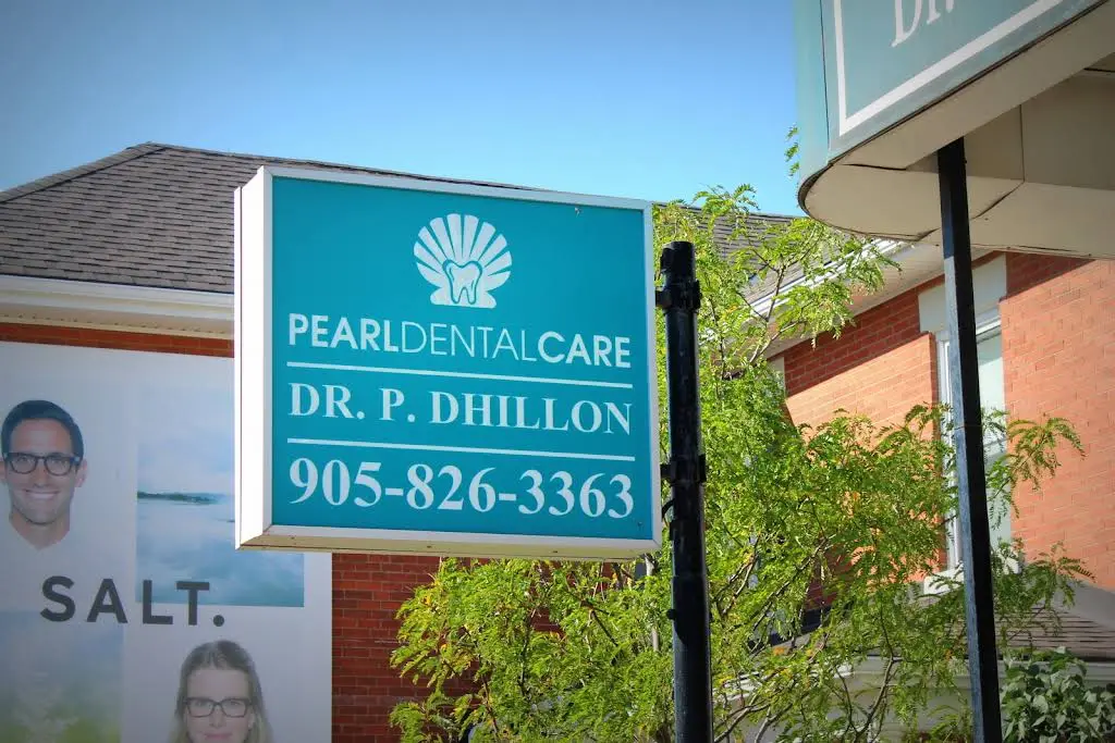 Pearl Dental Care - Streetsville - Professional dental clinic exterior with modern facilities