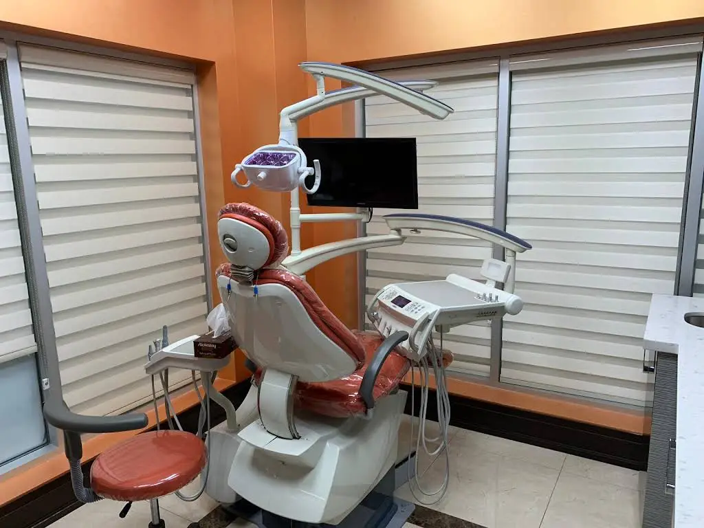Dr. Amanpreet Chopra Dentistry