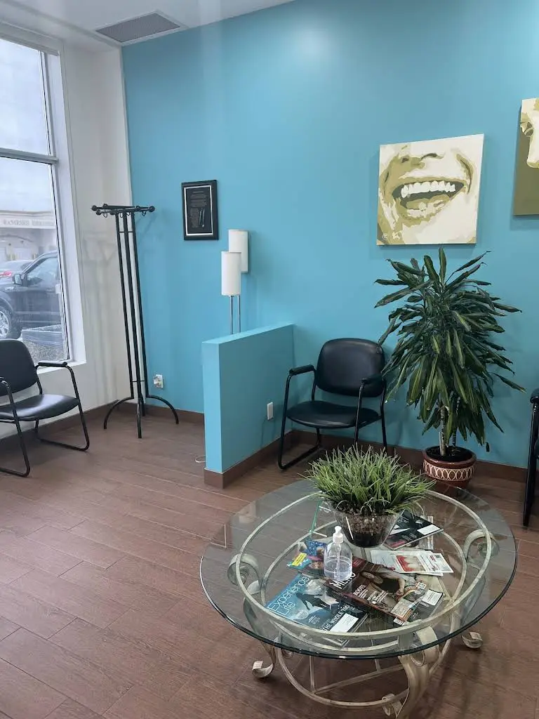 Queen's Plate Dental