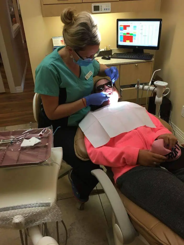 Smiles at Summerhill Dental