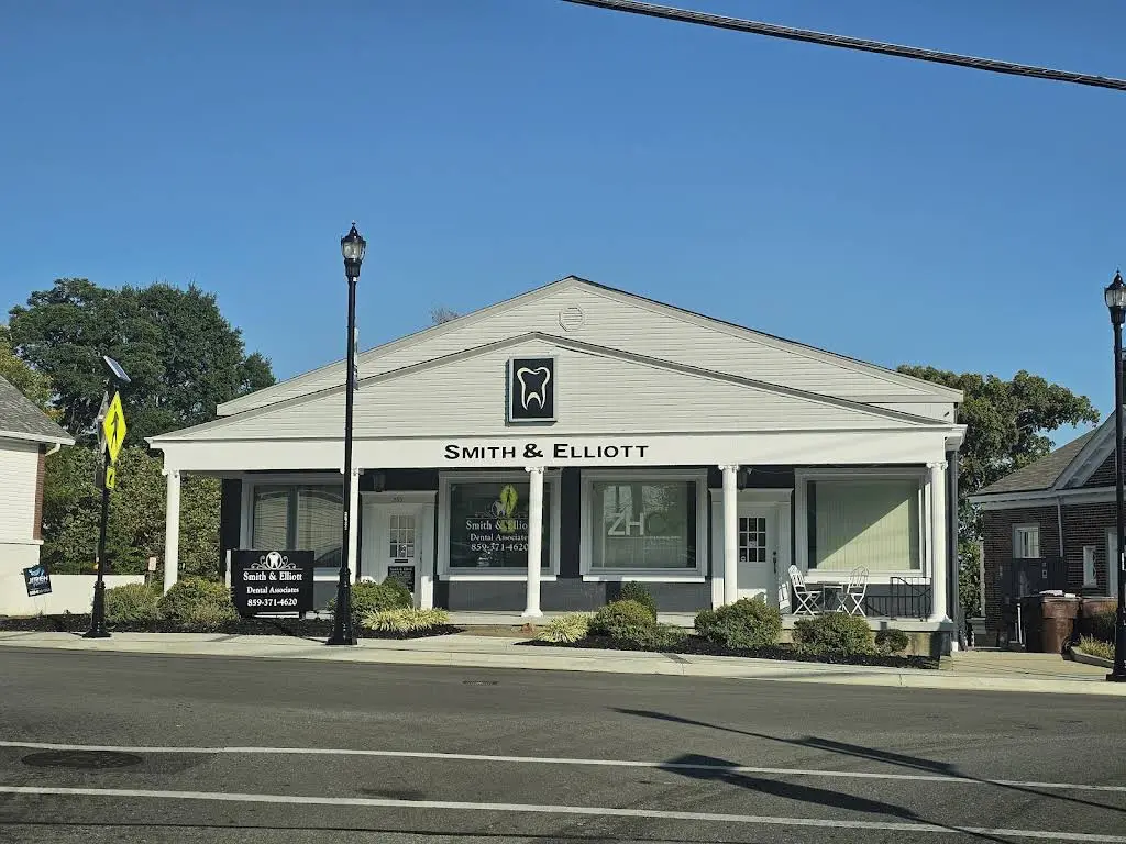 Smith and Elliott Dentistry