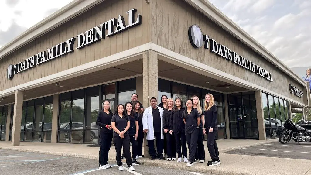 7 Days Family Dental - Southport