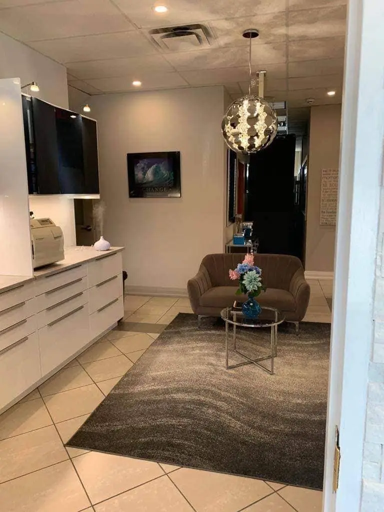 Burnhamthorpe Dentistry - Professional dental clinic exterior with modern facilities