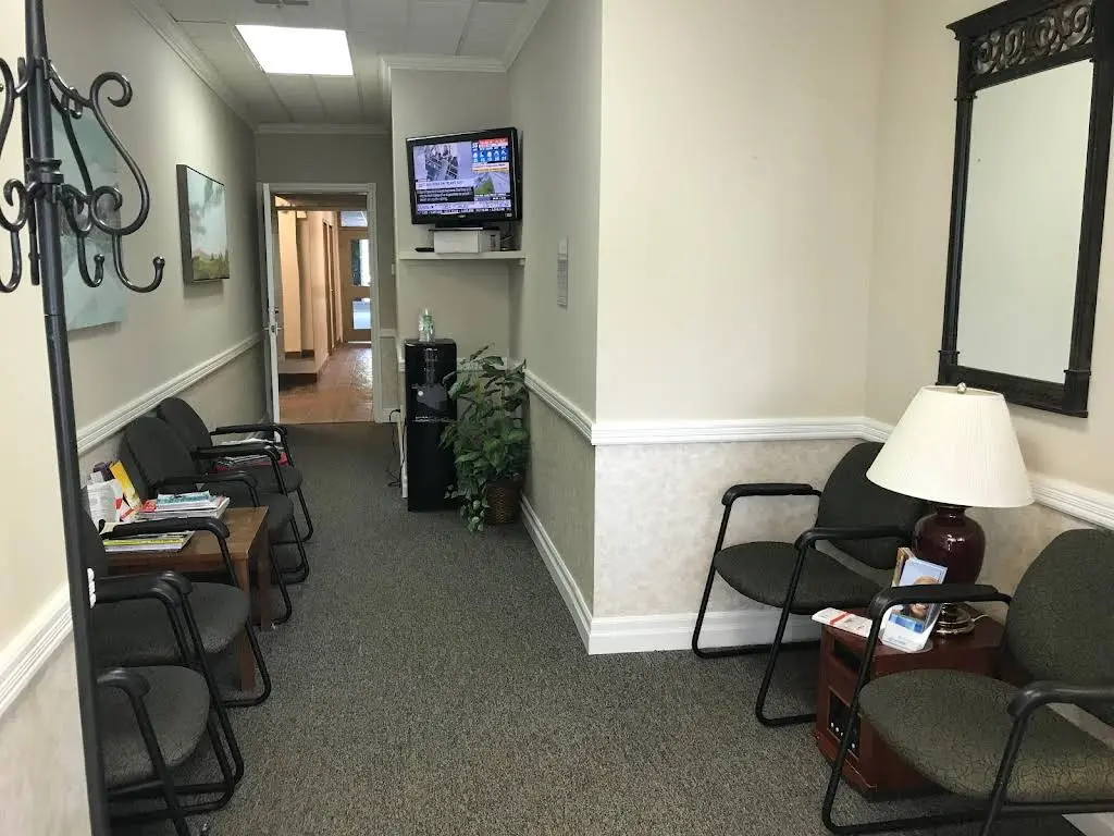 Smiles At Richmond Hill - Professional dental clinic exterior with modern facilities