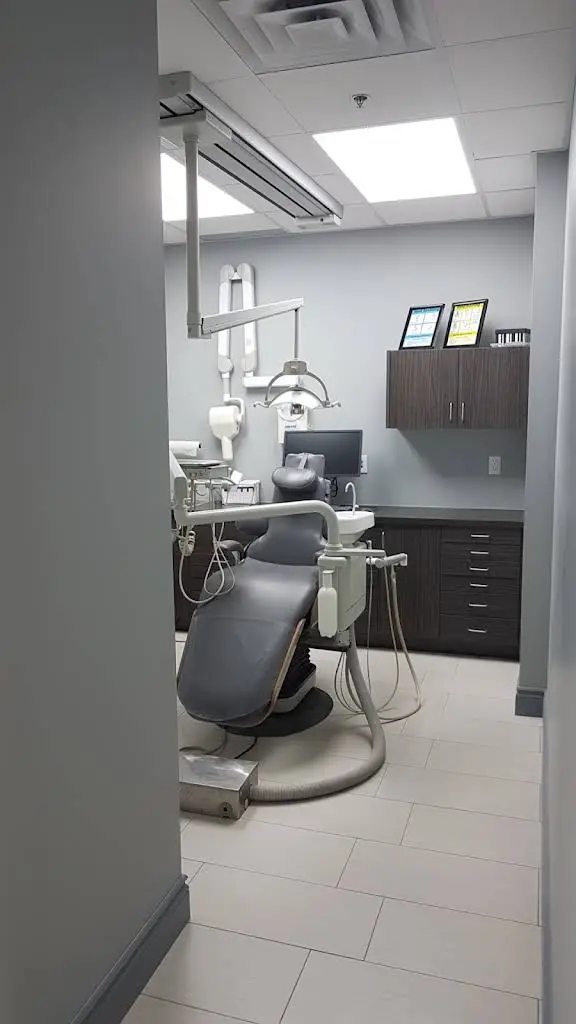 Bathurst-Steeles Dental Centre