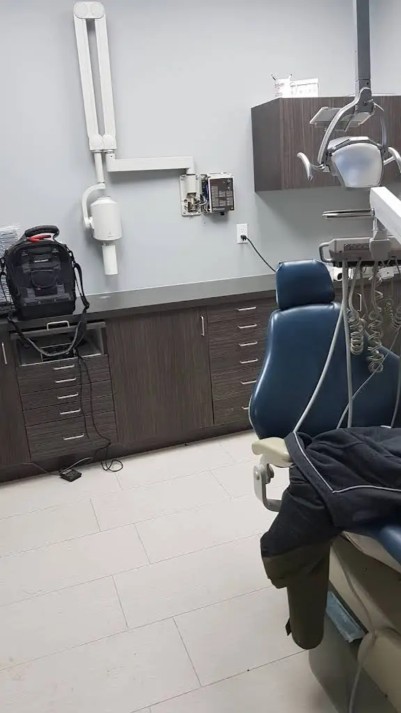 Bathurst-Steeles Dental Centre